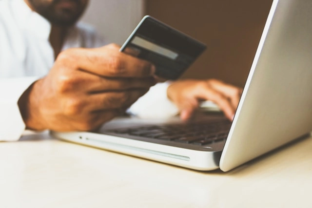 Paying for a purchase order digitally